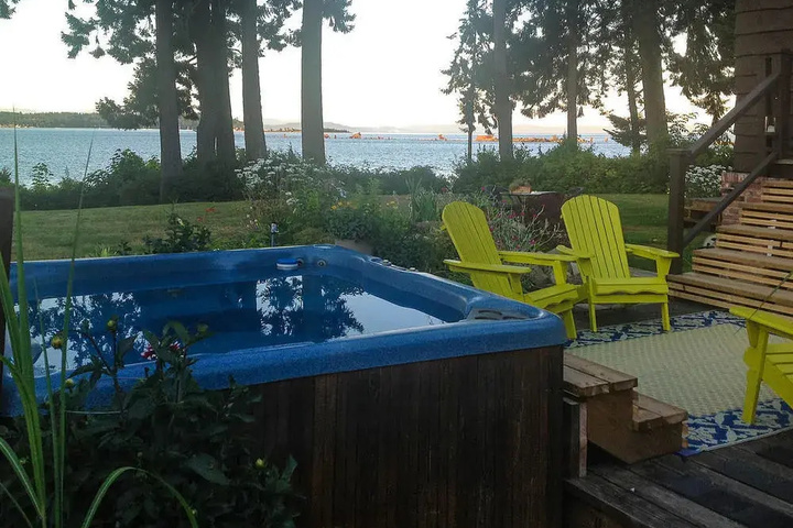 Pool 6 of 10