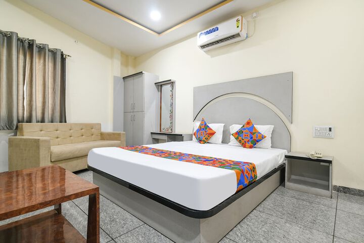 Room 19 of 29