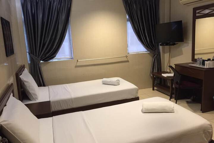 Room 17 of 22
