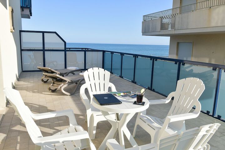 Terrace/Patio 22 of 38