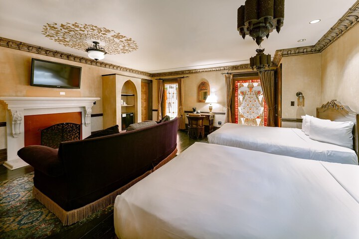 2 Queen Beds (9 of 23)