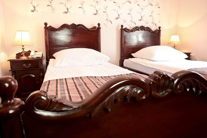 Room 5 of 39