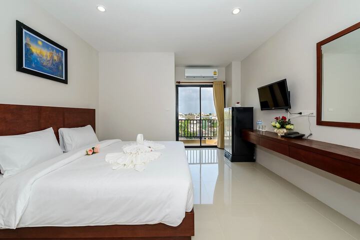 Room 6 of 31