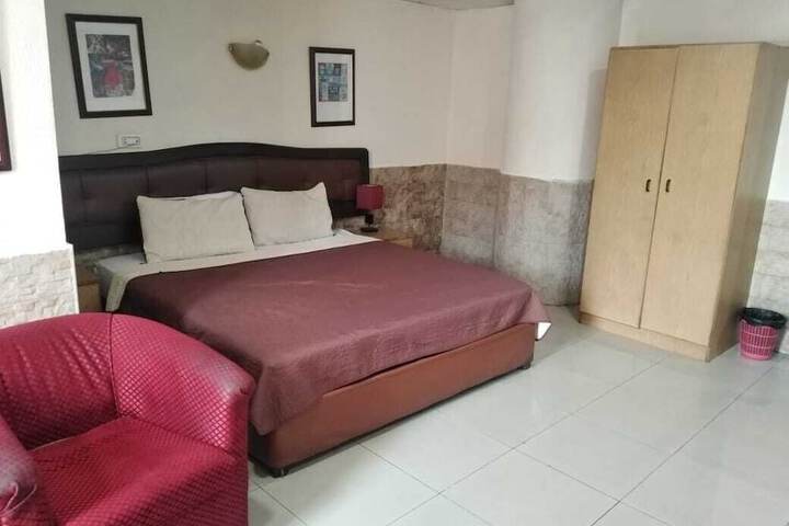 Room 53 of 74