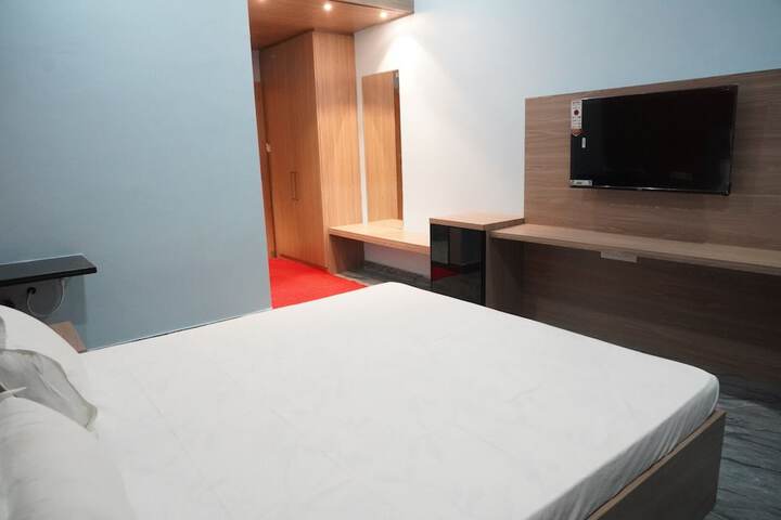 Room 7 of 60