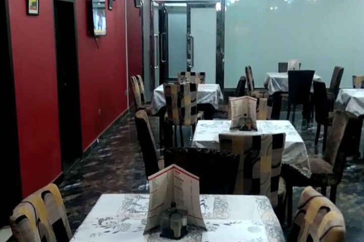 Dining 14 of 26