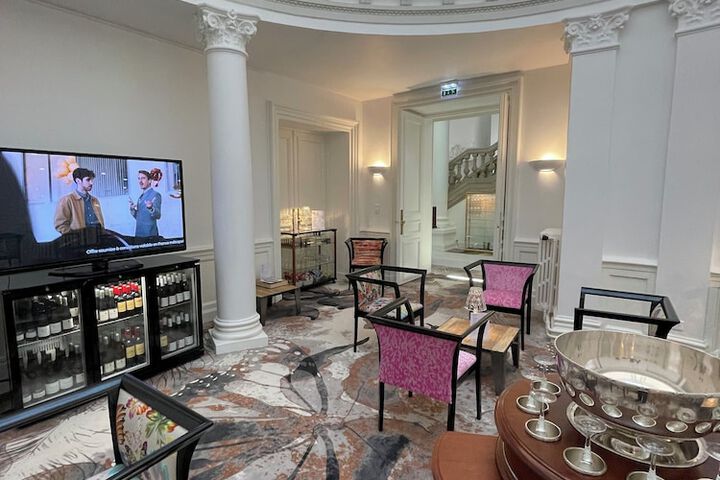 Entrance & Lobby