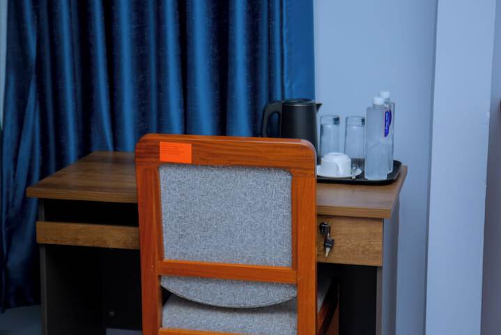 Room 6 of 36