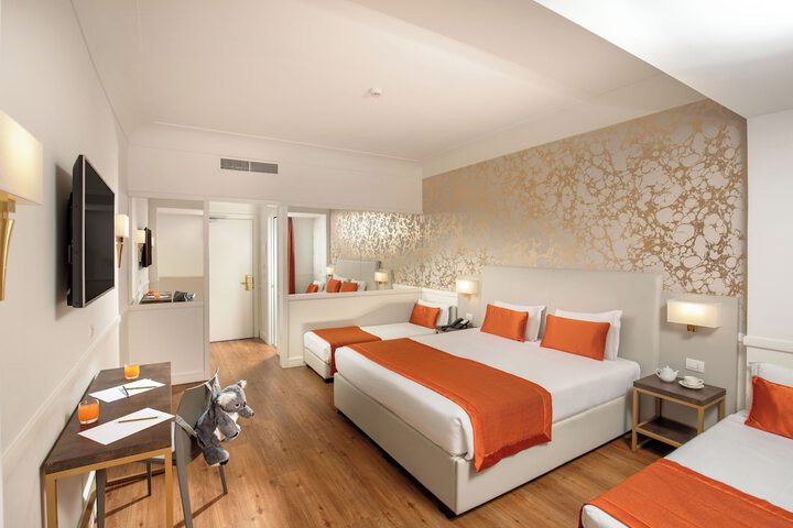 Room 16 of 80