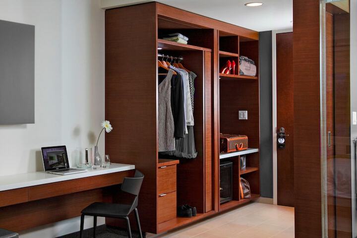 Room 18 of 47