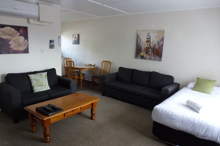 Room 54 of 89