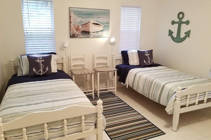 Room 5 of 27
