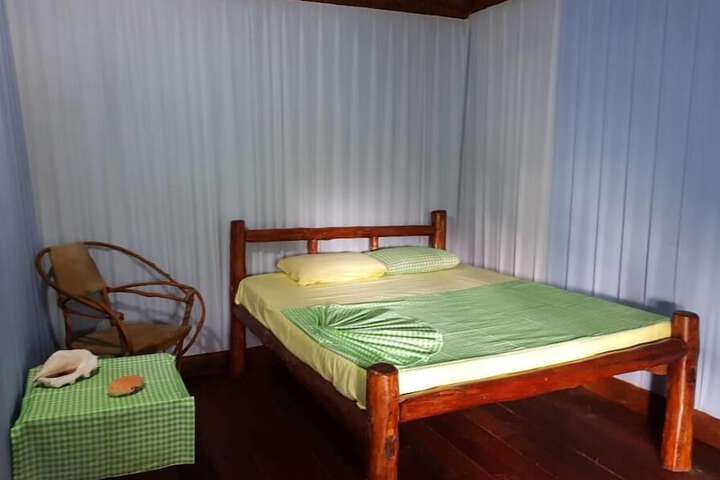 Room 4 of 5