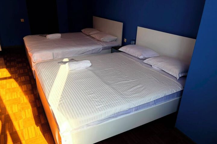 Room 13 of 22