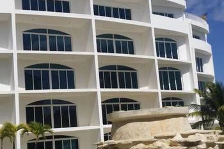 Hotel 8 of 27