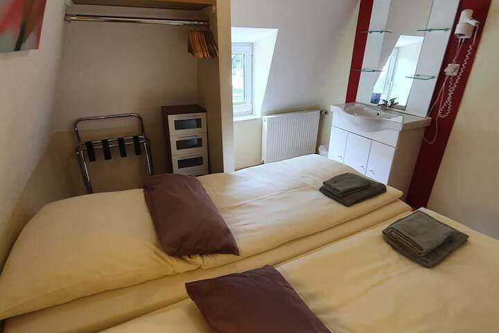 Room 20 of 46