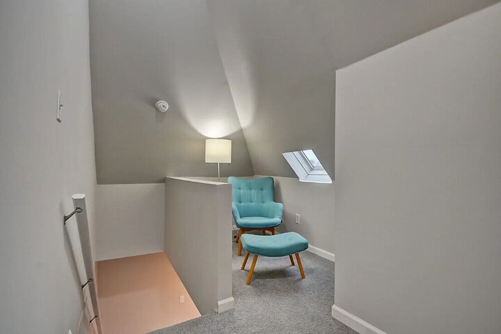 Room 25 of 70