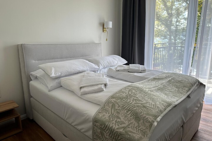 Room 4 of 64