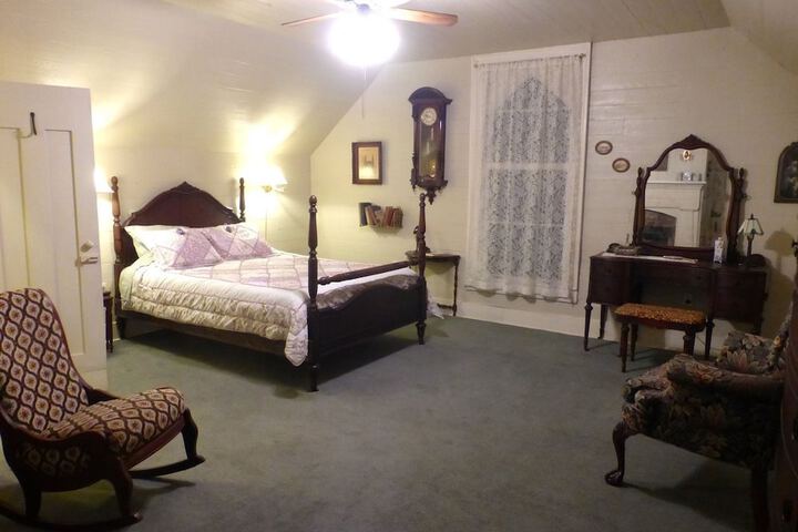 Room 8 of 44
