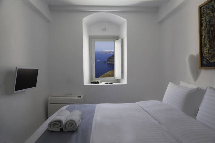 Room 5 of 92