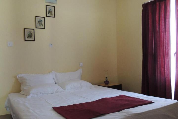 Room 8 of 8