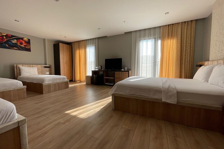 Room 3 of 31