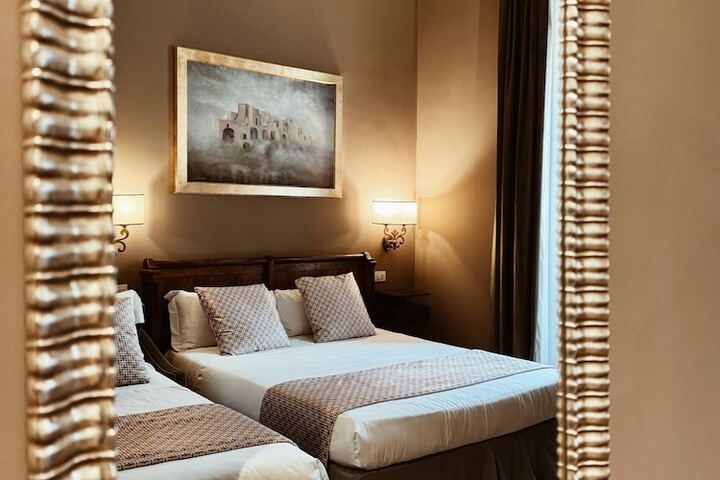 Room 10 of 42