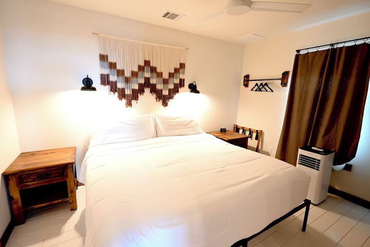 Room 21 of 64
