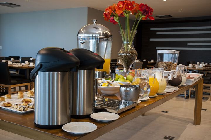 Breakfast/Coffee Service 61 of 80