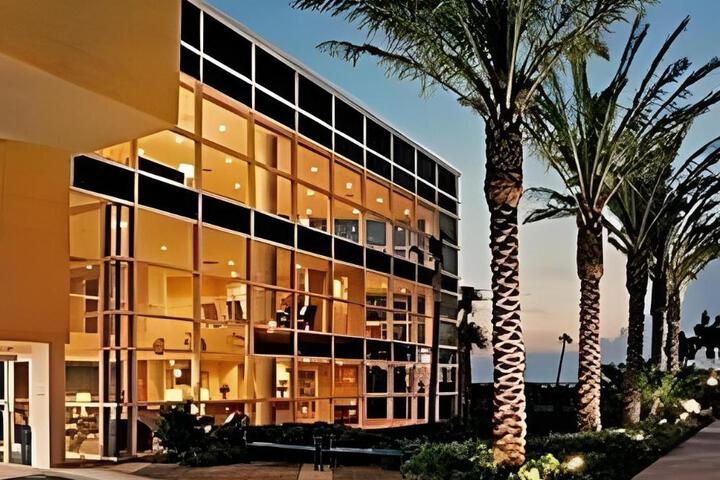 Sterling Reef Hotel