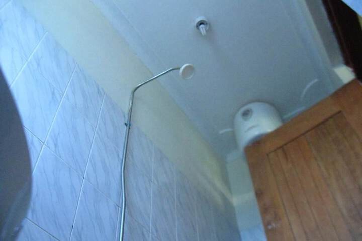 Room 10 of 17