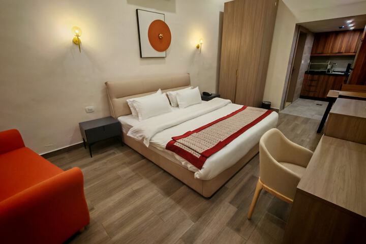 Room 20 of 118