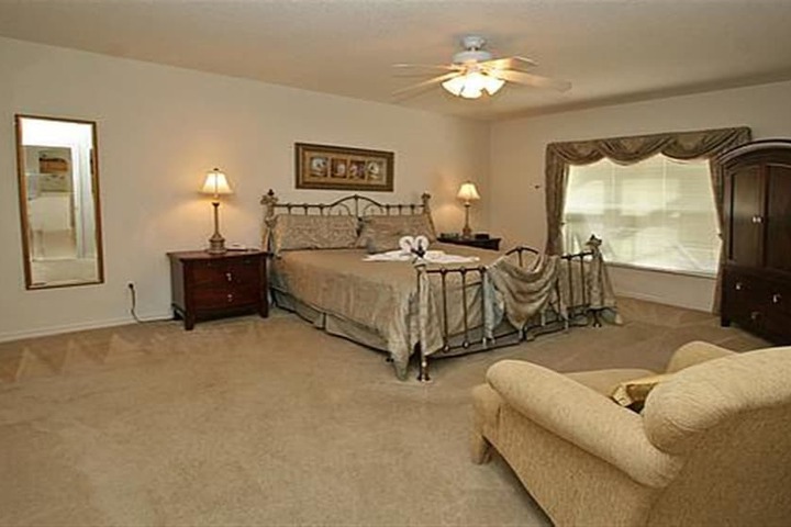 Room 5 of 23