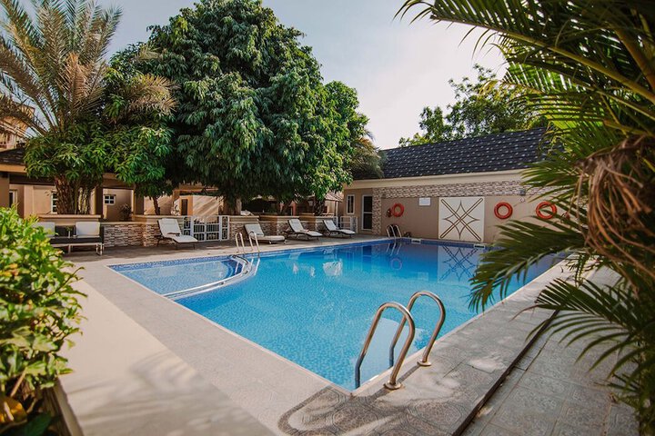 Pool 13 of 26