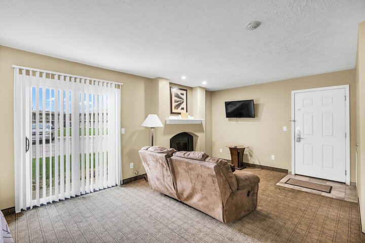 Double Accessible King Size Bed (23 of 24)