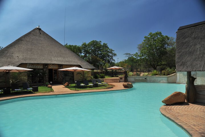 Hotel with Pool