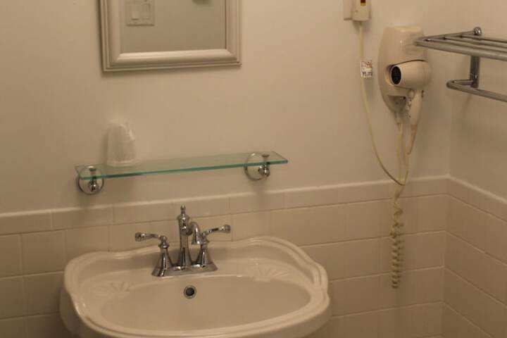 Room 93 of 110