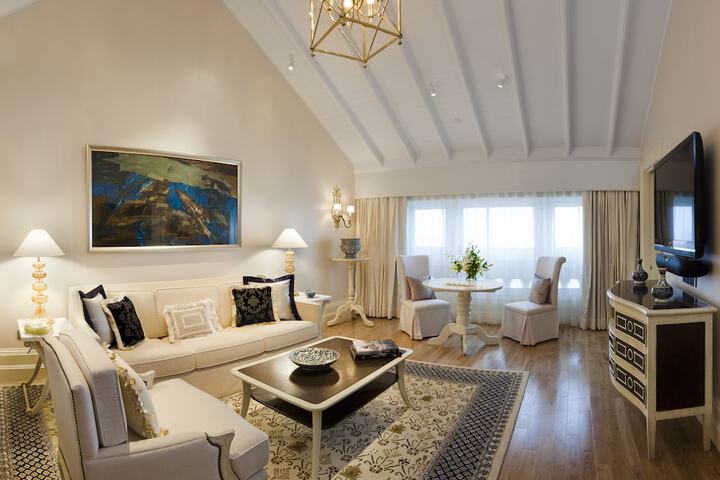 Lounge 59 of 67