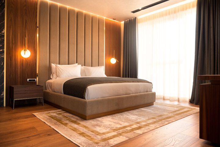 Room 4 of 52