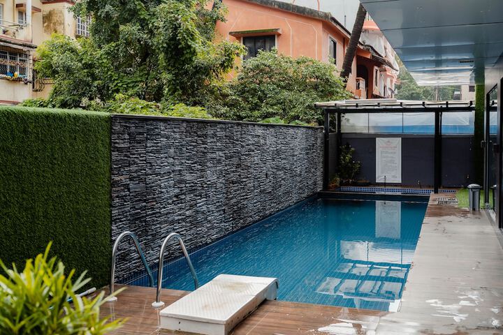 Pool 49 of 74