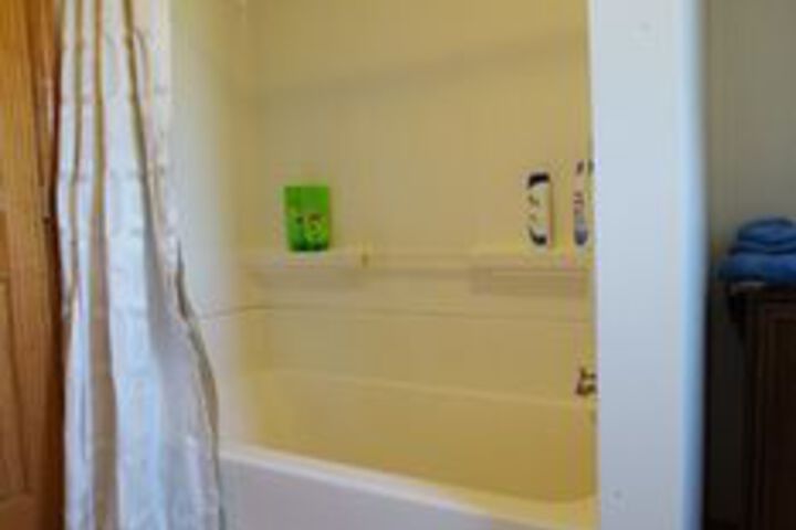 Room 12 of 103