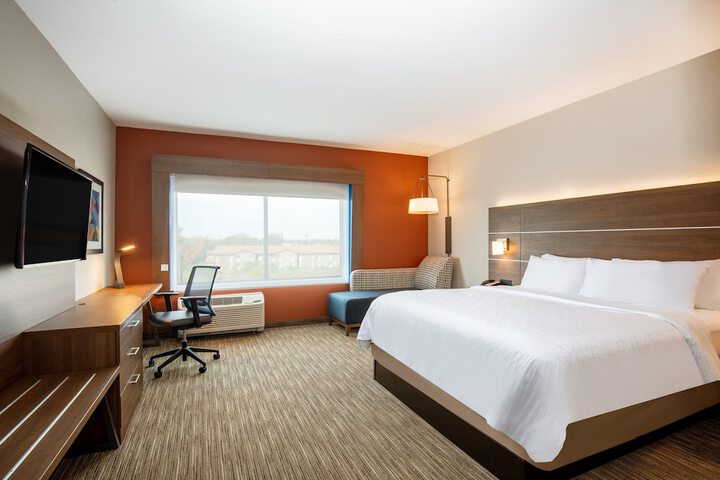 1 King Bed (14 of 29)