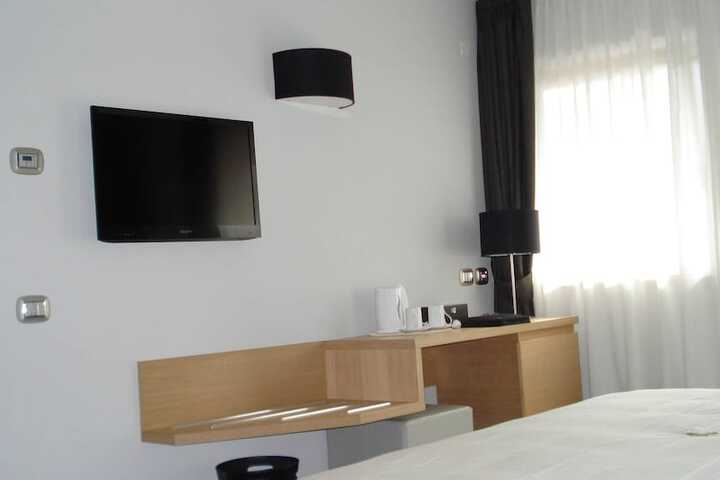 Room 19 of 70
