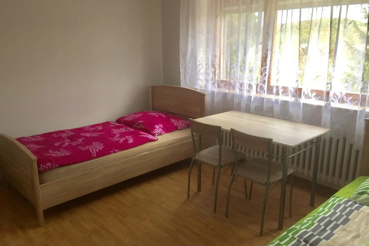Room 5 of 13