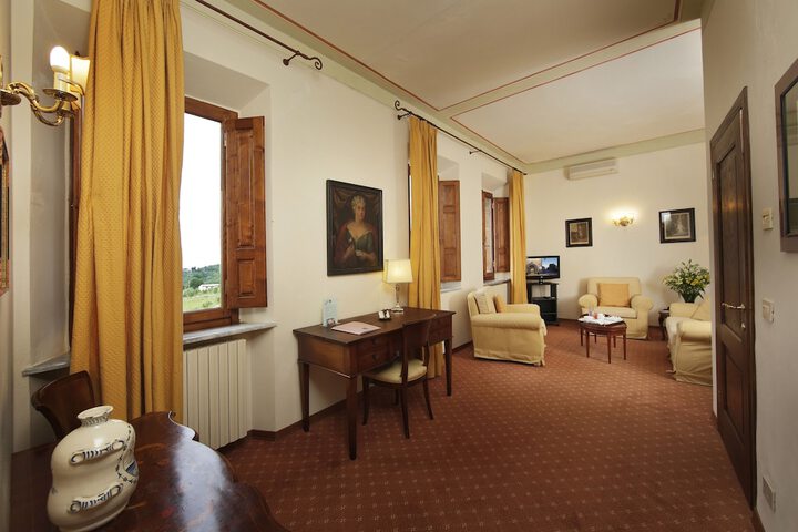 Room 33 of 150