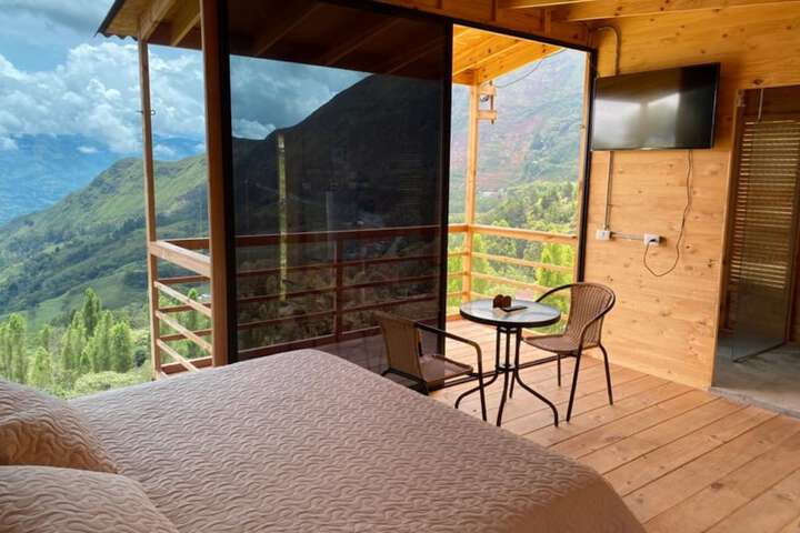Room 4 of 70