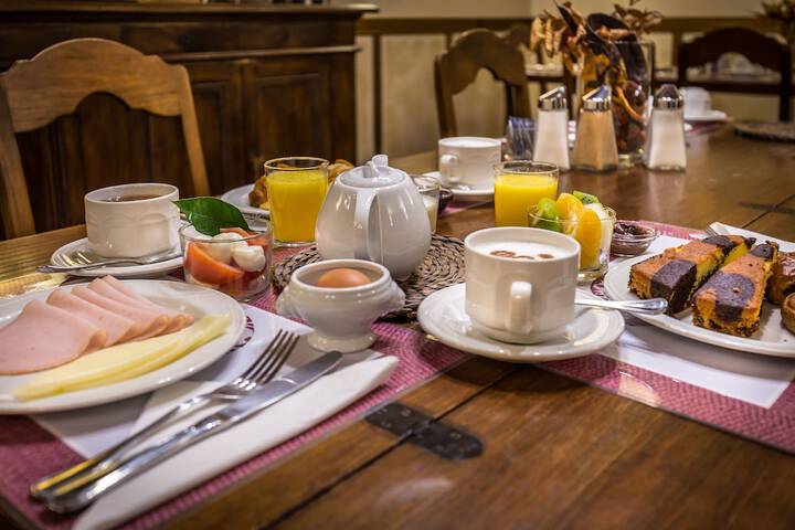 Breakfast/Coffee Service 41 of 60