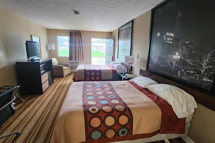 2 Double Beds (8 of 13)