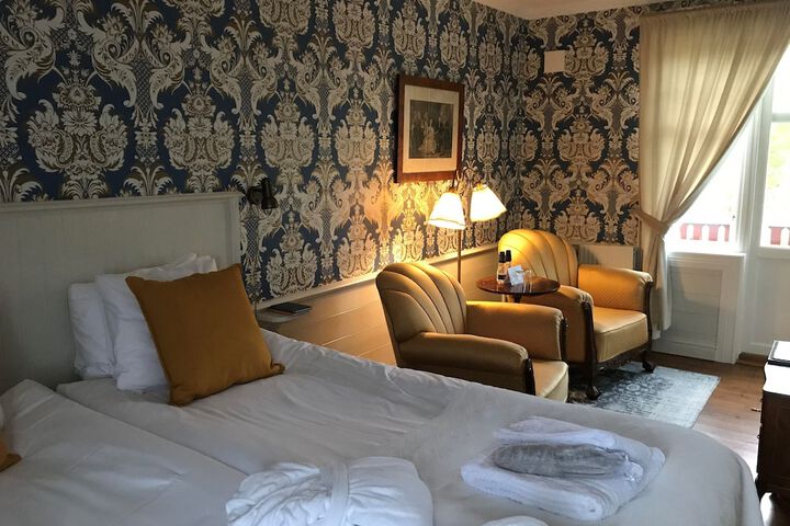 Room 13 of 35