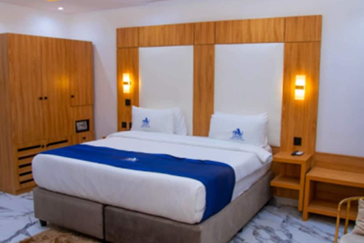 Room 7 of 26